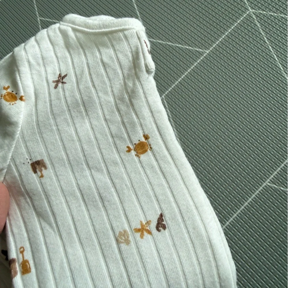 Carters|Baby gender neutral white soft ribbed novelty print long sleeve footies•